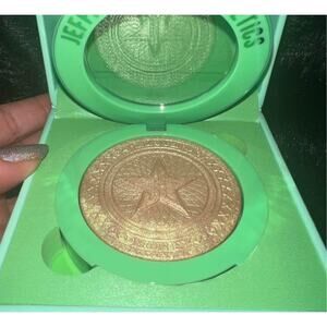 Jeffree Star Extreme Frost Highlighter Cold Hard Cash